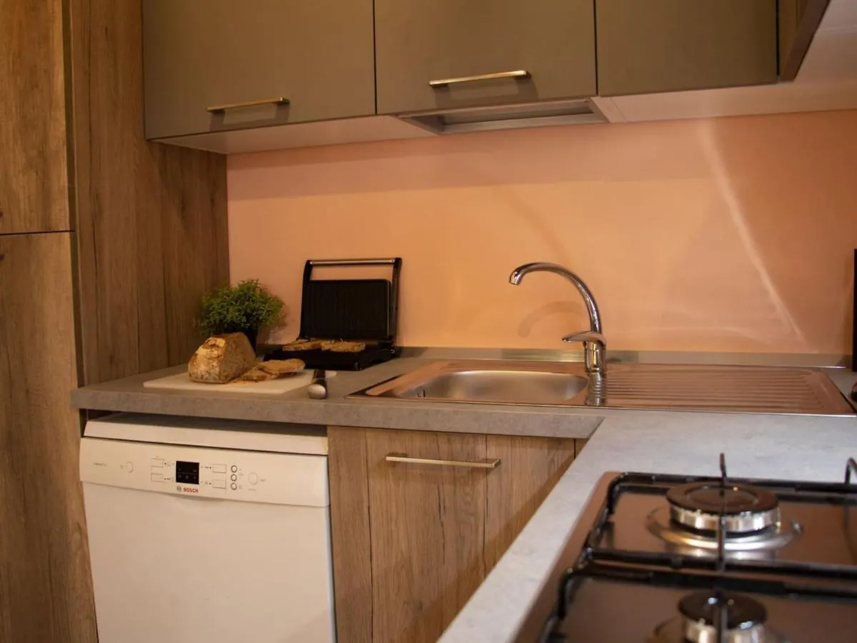 The Best Rent - Apartment Near Fontana Di Trevi Rzym 0*,  Włochy